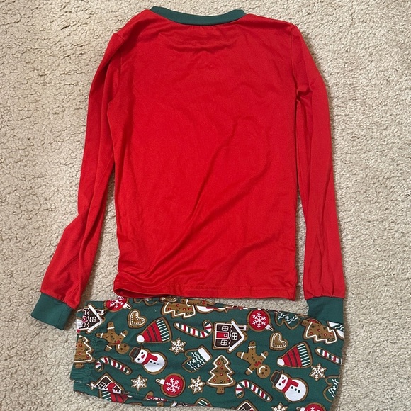 Kids Holiday Pajama Bundle - Size 8 (2 Full Sets) Gingerbread & Grinch Themes! - Picture 6 of 7